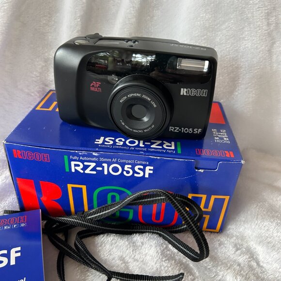 Ricoh Fully Automatic 35mm AF Compact Camera VTG With Box Manual Strap Works - Picture 2 of 8